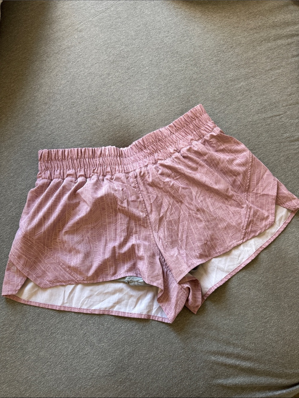 HYLETE Elastic Waist Athletic Shorts with liner & zipper